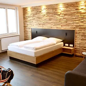 hotel-five.nuremberg-hotels.org/